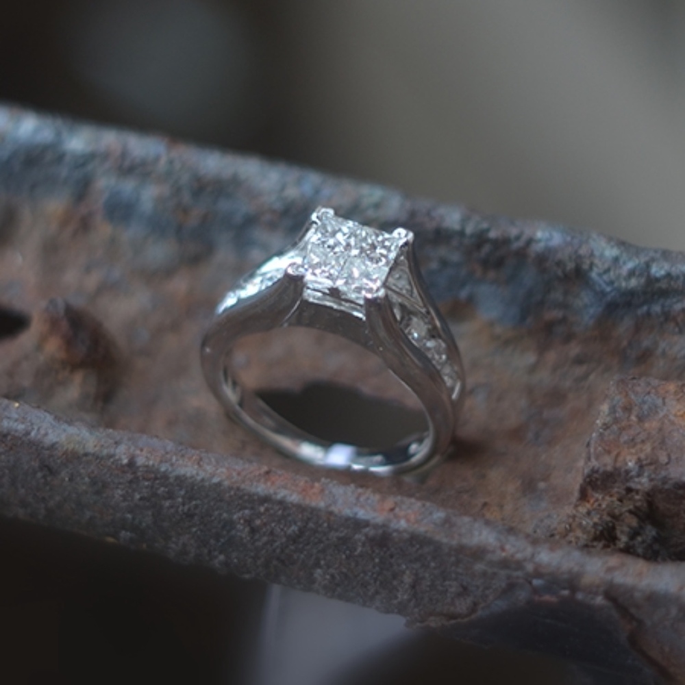 Diamond Ring - Picture 4 of 4